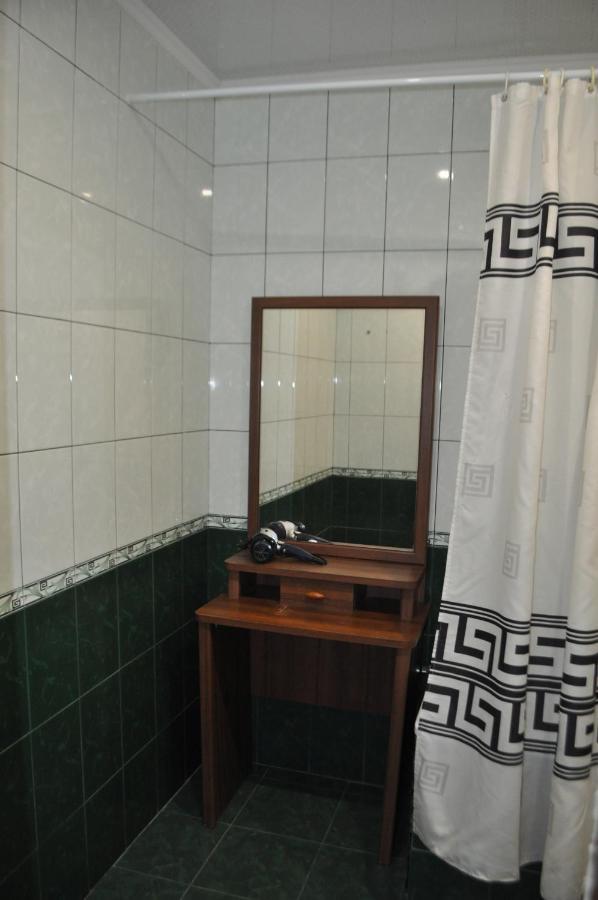 Apartment Near The Bus Station In Кременчук Екстериор снимка